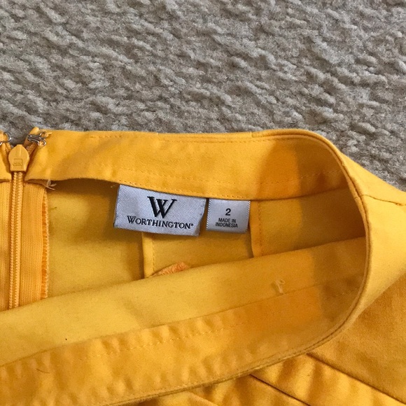 Yellow skirt - Picture 4 of 7